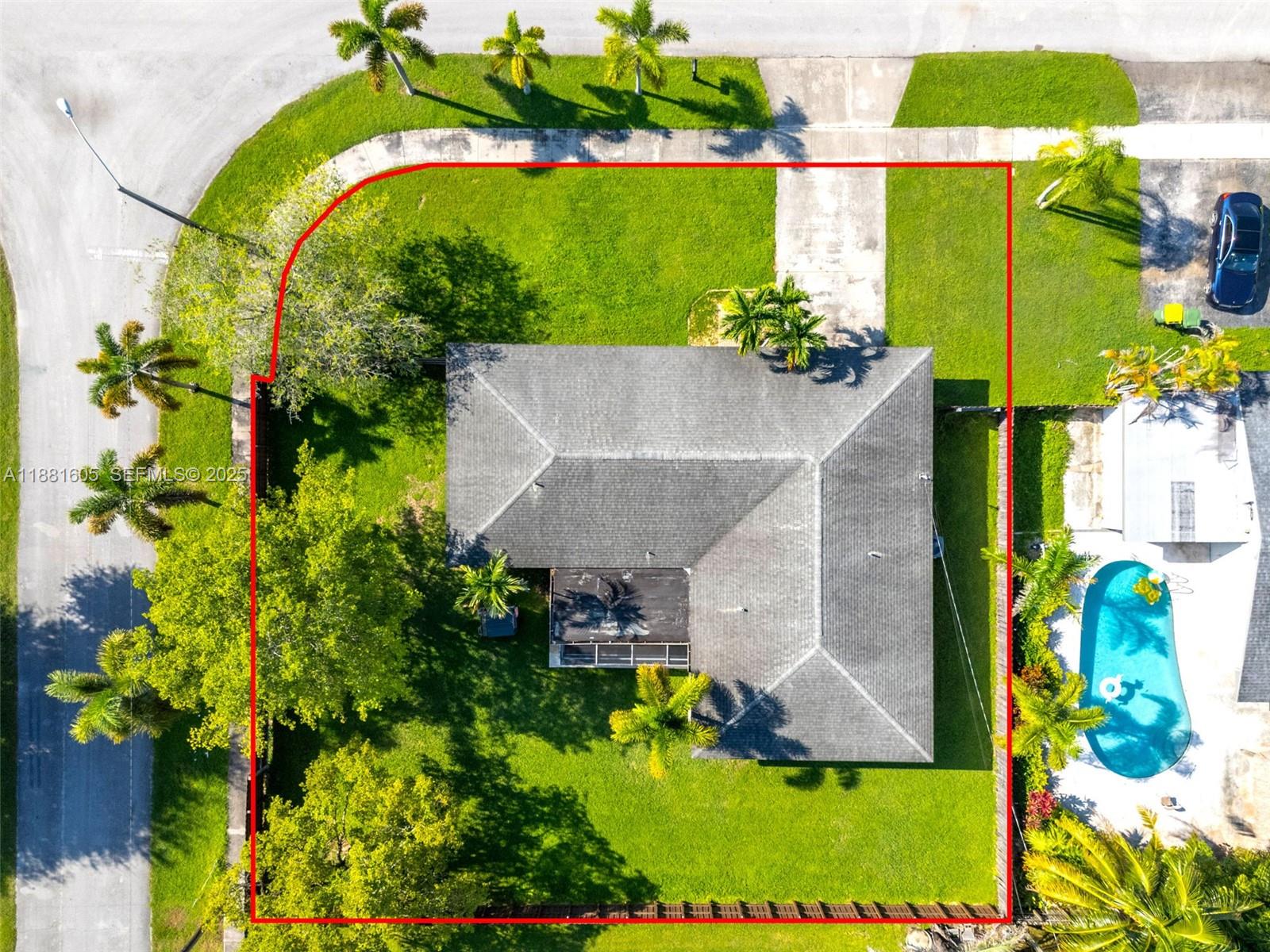 407 Northwest 18th Street Homestead, FL 33030 - Photo 7 of 44