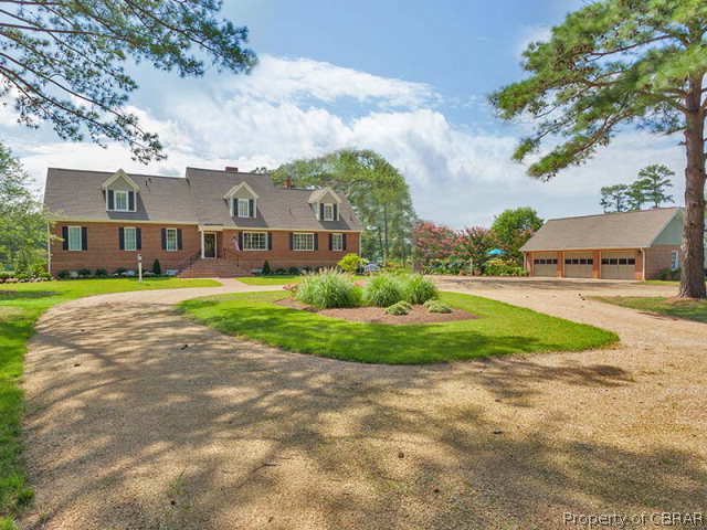 155 Lillys Neck Road Moon, VA 23119 - Photo 3 of 38