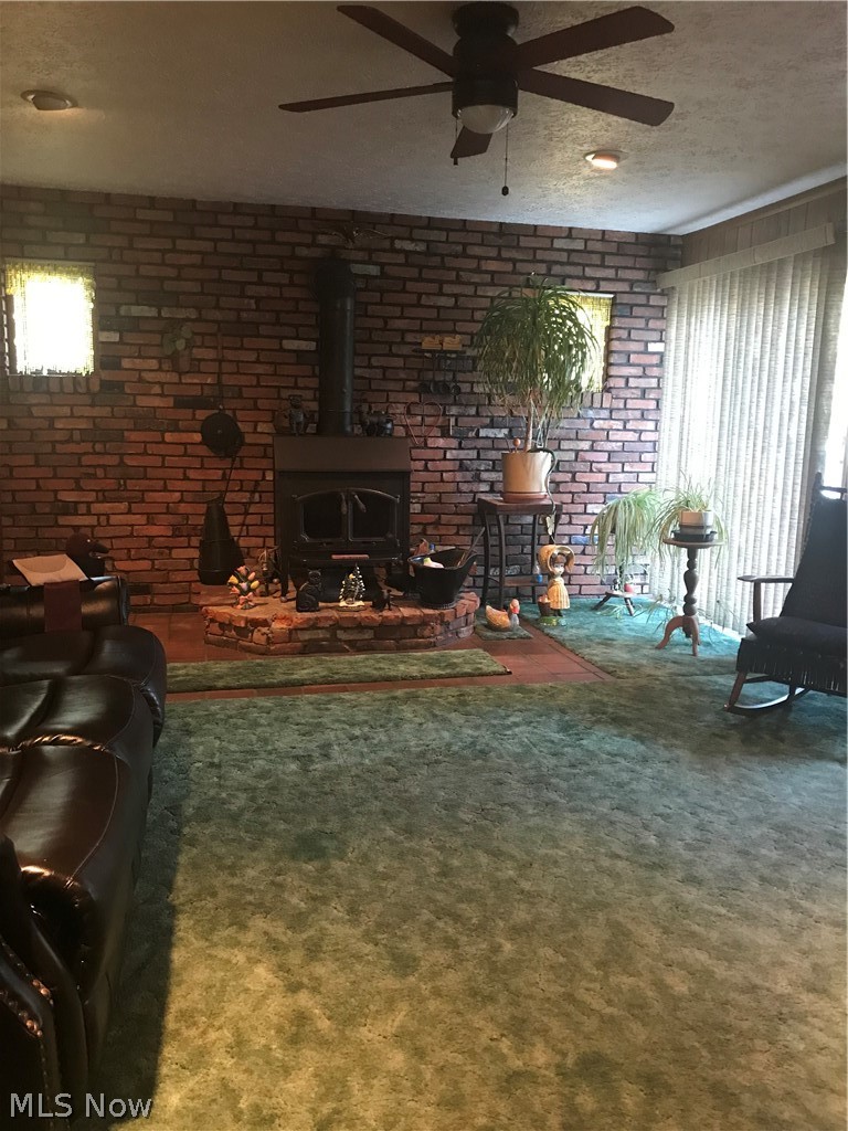 1167 Brainard Road Lyndhurst, OH 44124 - Photo 2 of 27 Large Family Room