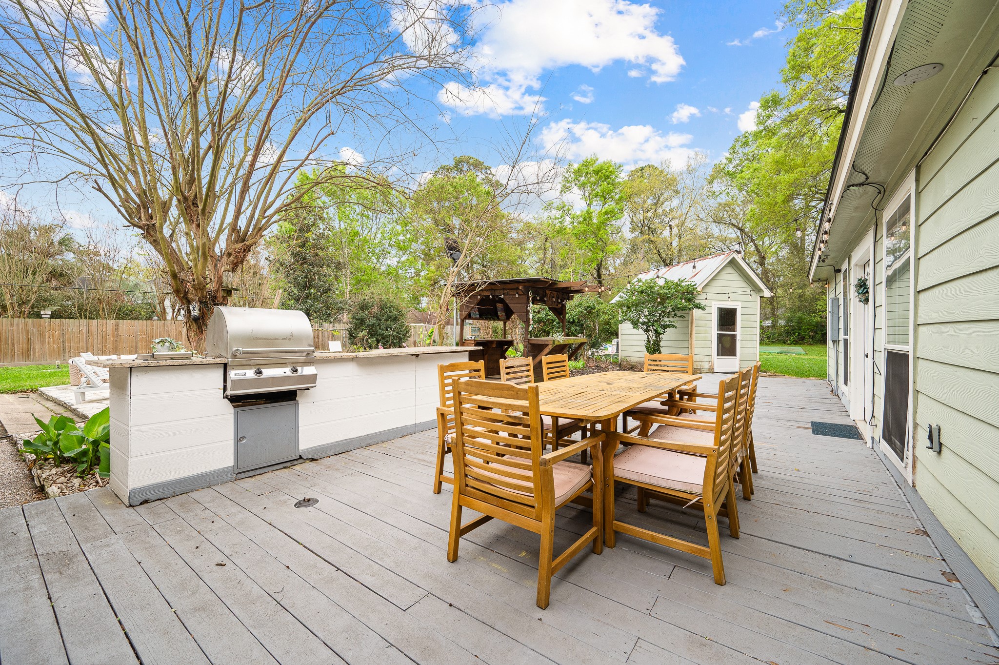 16811 Waycreek Road Houston, TX 77068 - Photo 11 of 50 Relax in a cozy area designed for gatherings with family, friends, or guests.