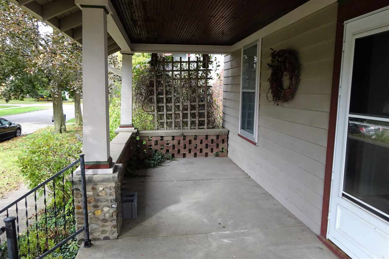 118 West 10th Street Rochester, IN 46975 - Photo 2 of 30
