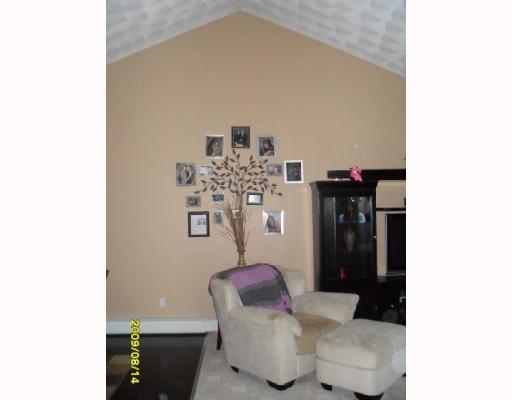 20 Gold Mine Road Glocester, RI 02814 - Photo 10 of 11 Living Room.