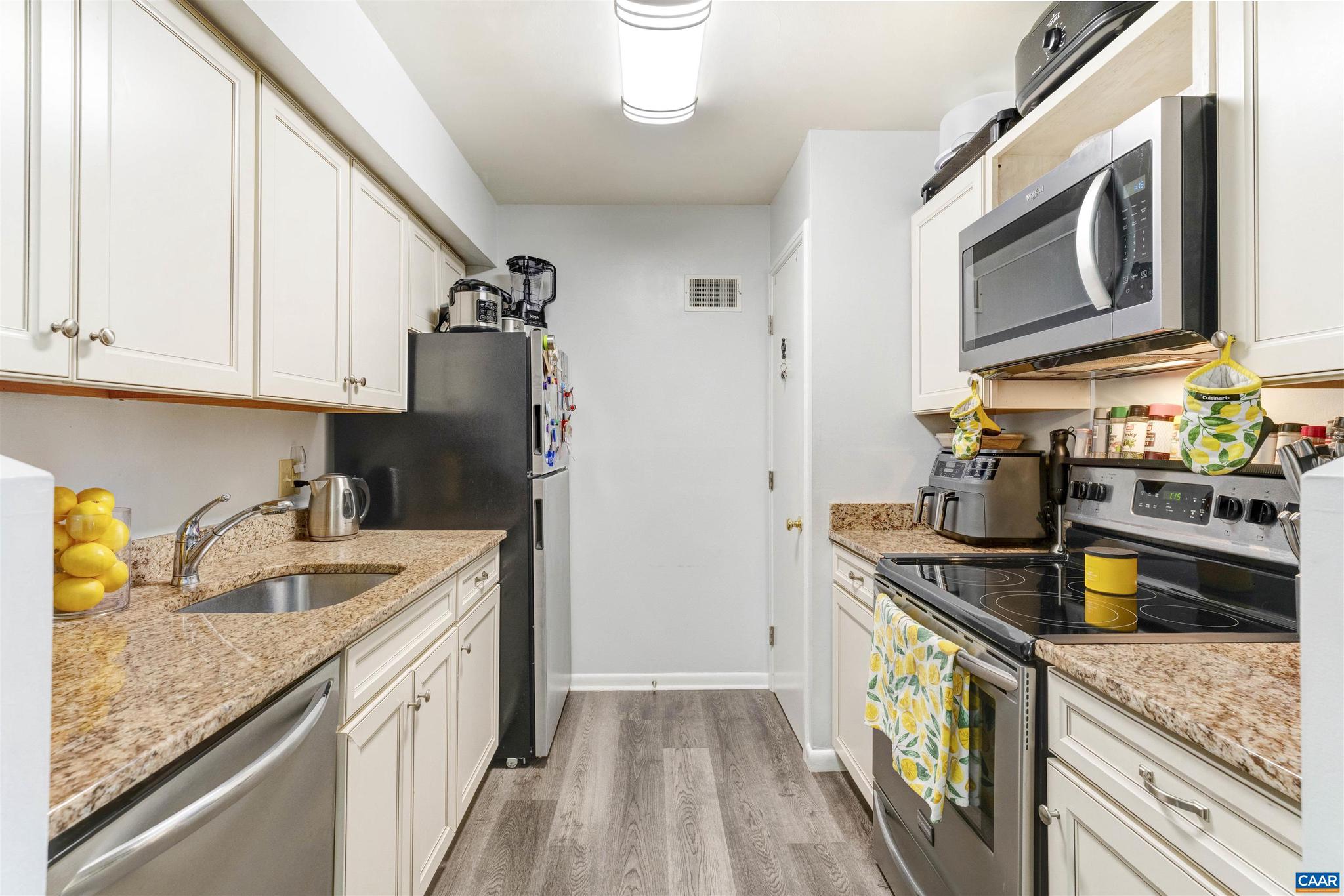 114 Turtle Creek Road, Unit 1 Charlottesville, VA 22901 - Photo 7 of 23