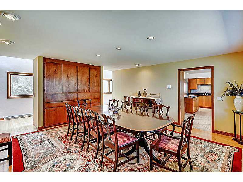 6 Chin Hill Road Westerly, RI 02891 - Photo 11 of 25 Dining Room.