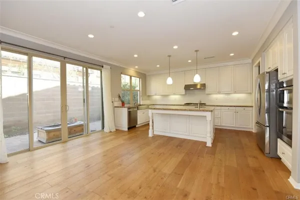$6,800 | 237 Wyndover, Irvine, CA 92620