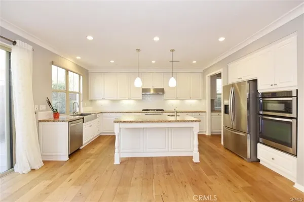 $6,800 | 237 Wyndover, Irvine, CA 92620