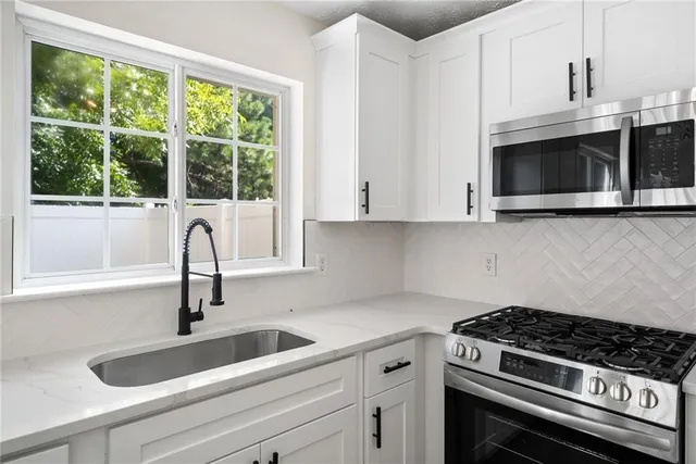 $2,190 | 872 Windcroft Circle Northwest, Acworth, GA 30101