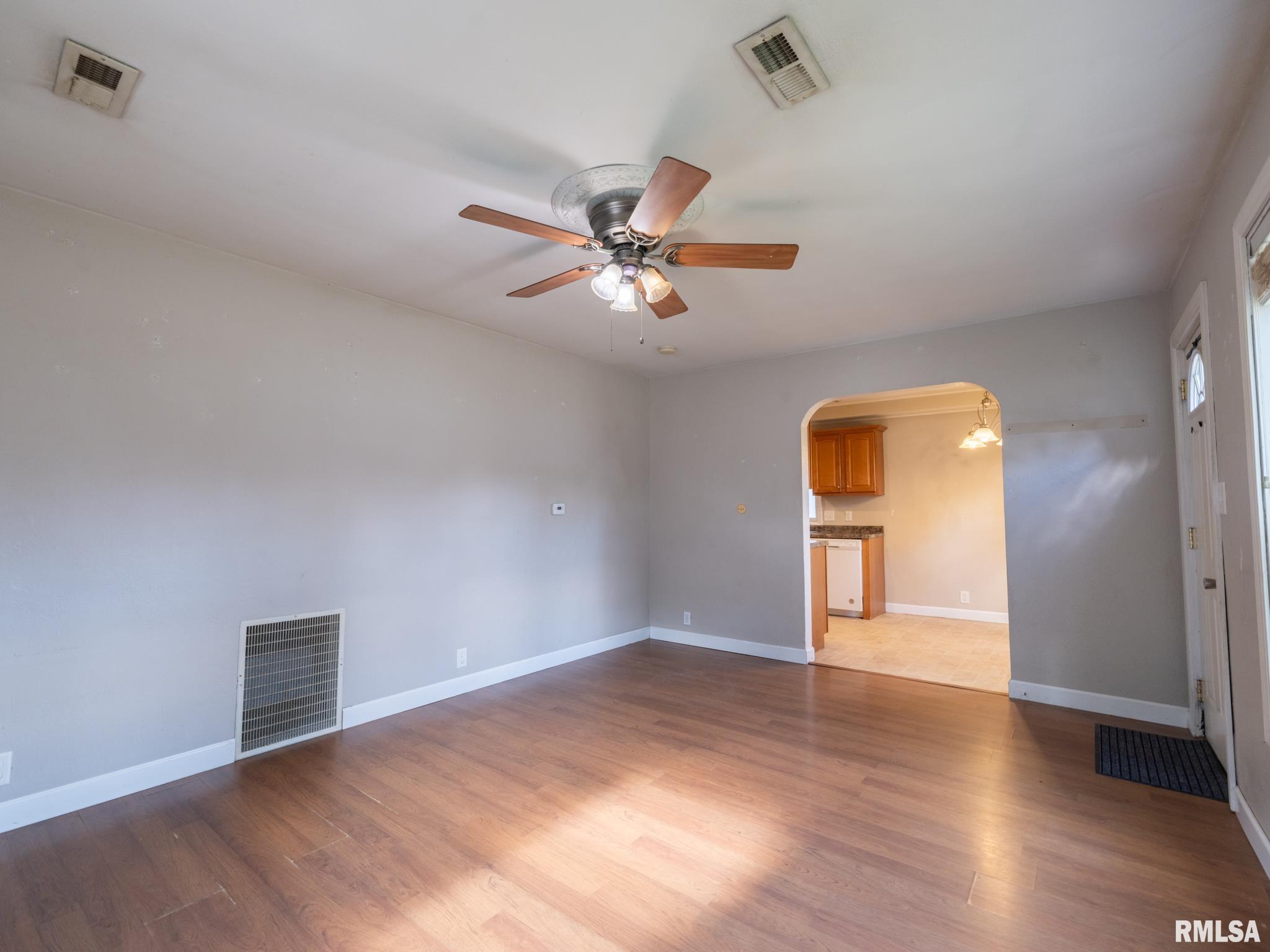 1409 Bush Street Pekin, IL 61554 - Photo 12 of 33