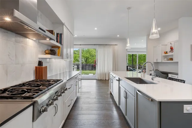 a kitchen with lots of counter top space