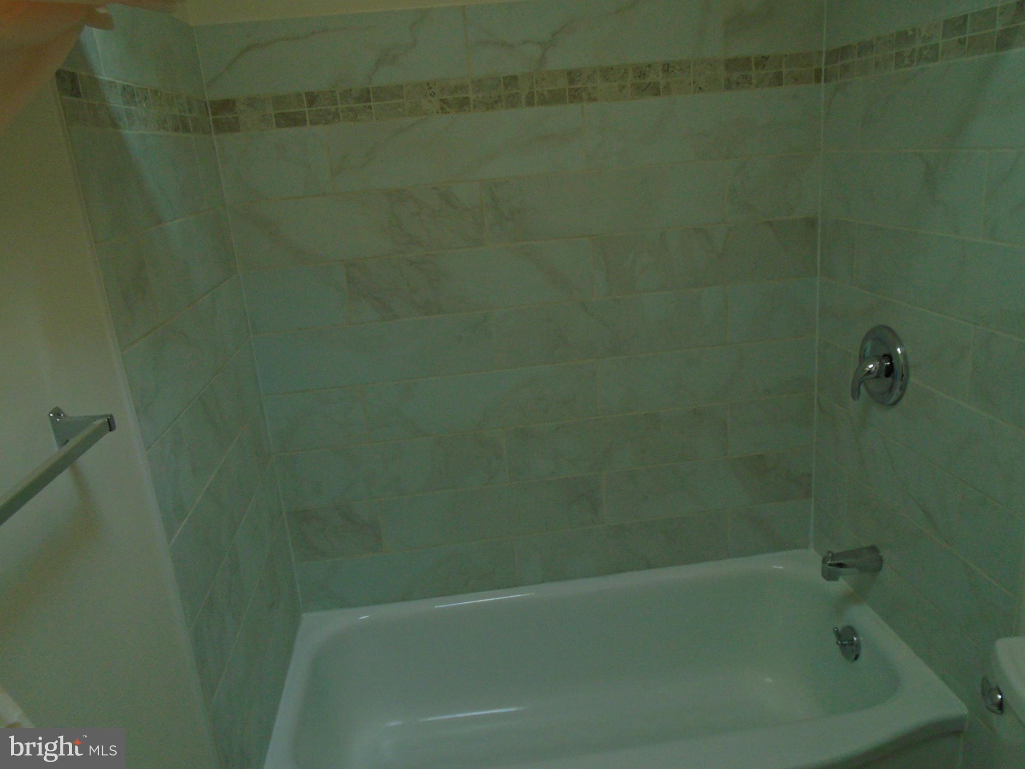 3417 Dunhaven Road Baltimore, MD 21222 - Photo 8 of 21 Bath