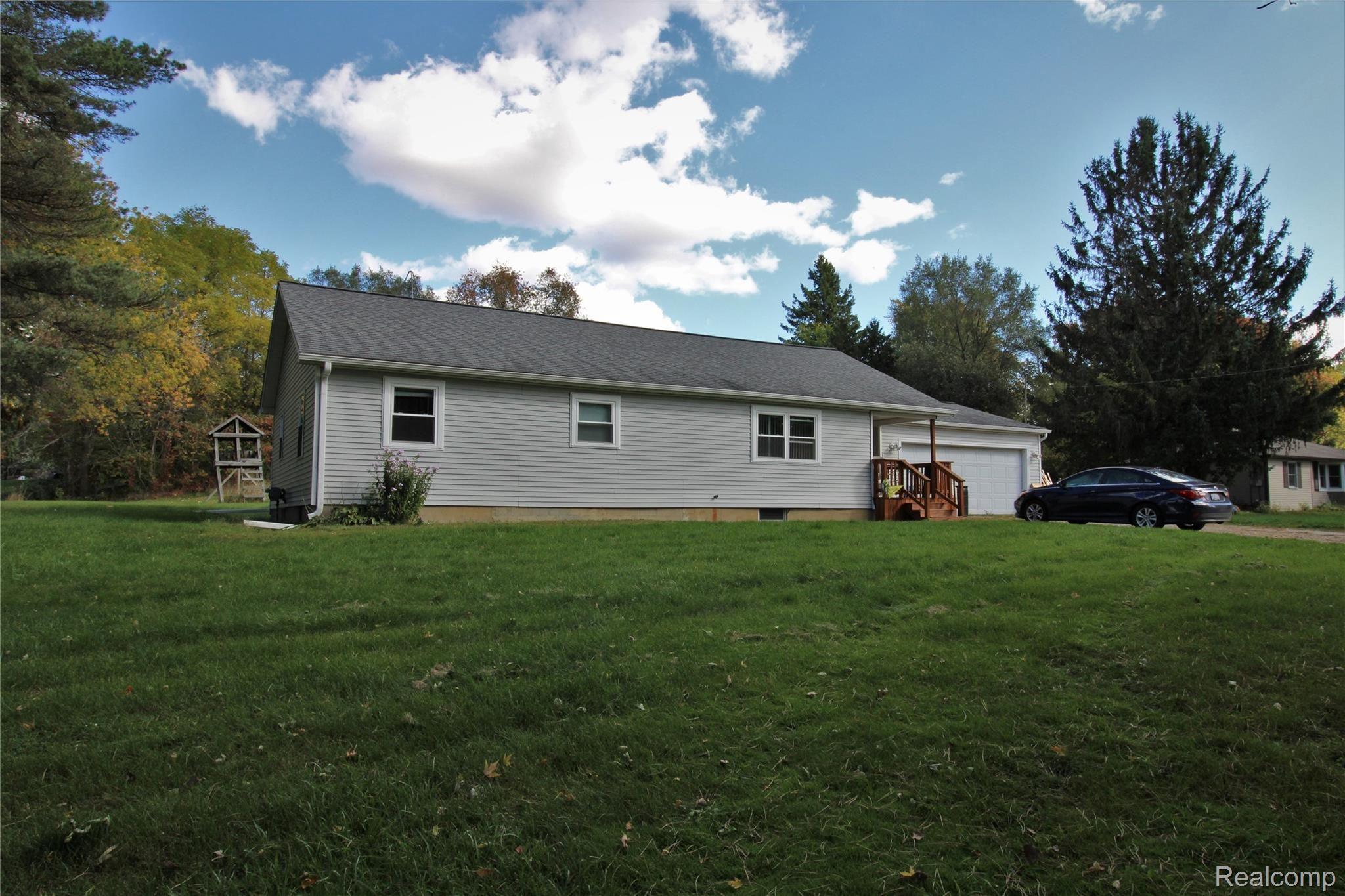11056 North Bray Road Clio, MI 48420 - Photo 17 of 17 IMG_2749.JPG