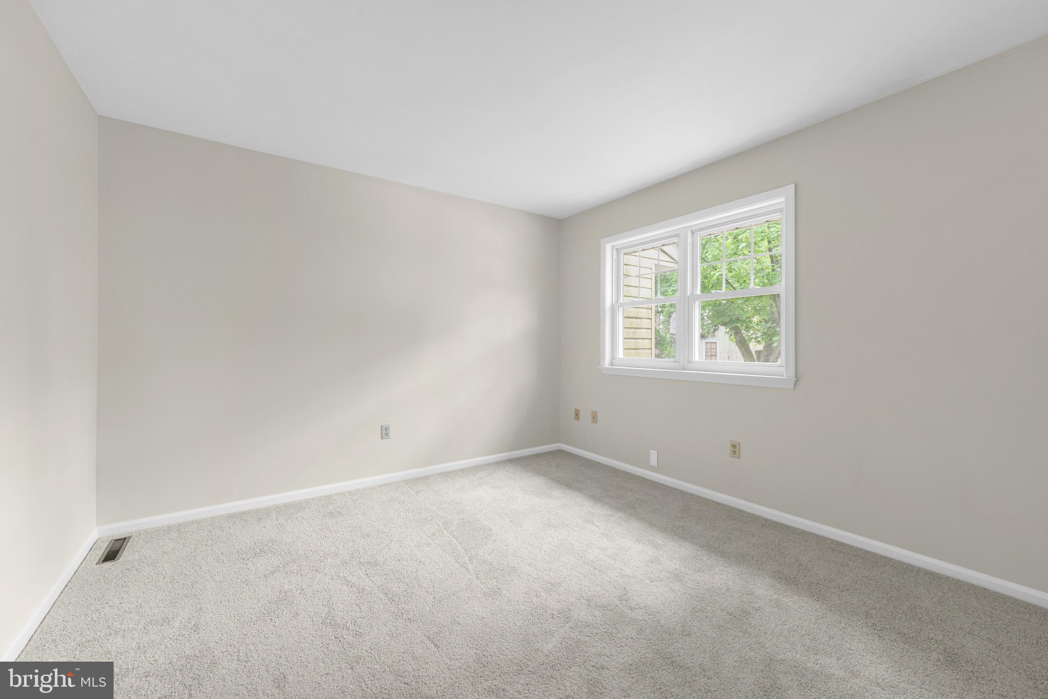 19 Reed Street Mohnton, PA 19540 - Photo 12 of 18 an empty room with windows