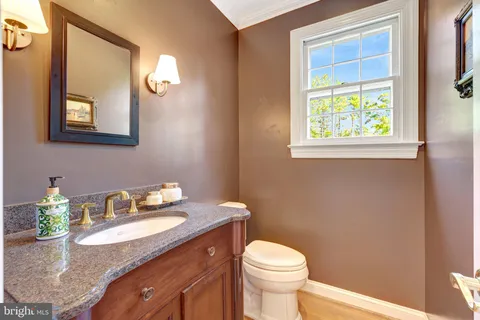 $2,190,000 | 10114 Nedra Drive, Great Falls, VA 22066