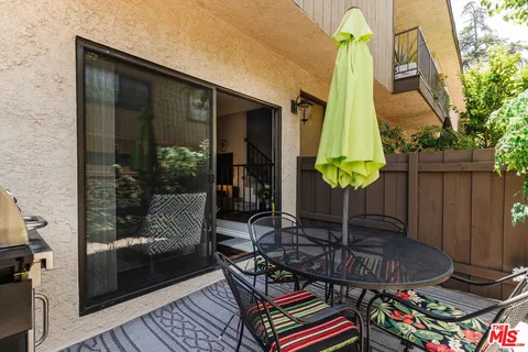 $629,000 | 15023 Sherman Way, Unit E, Van Nuys, CA 91405