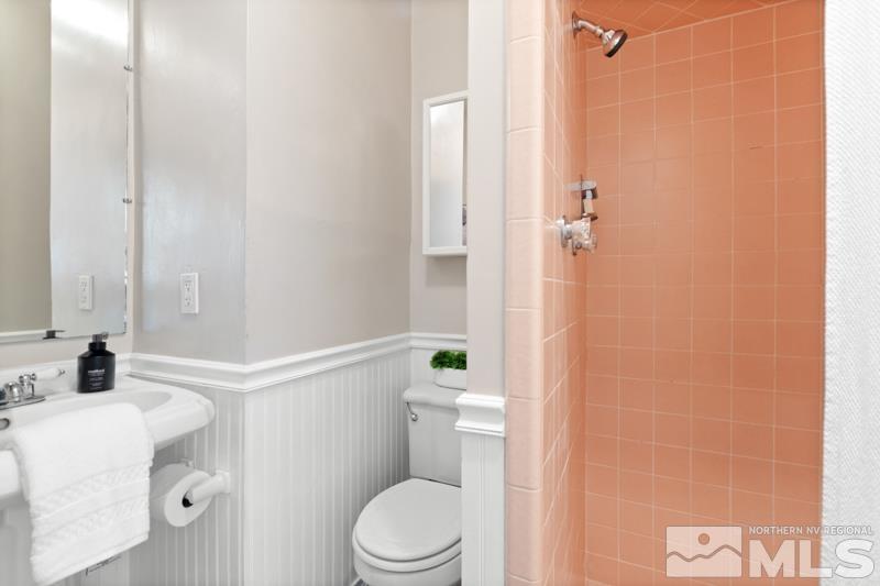 930 Nixon Avenue Reno, NV 89509 - Photo 20 of 27 a bathroom with a sink a toilet and shower