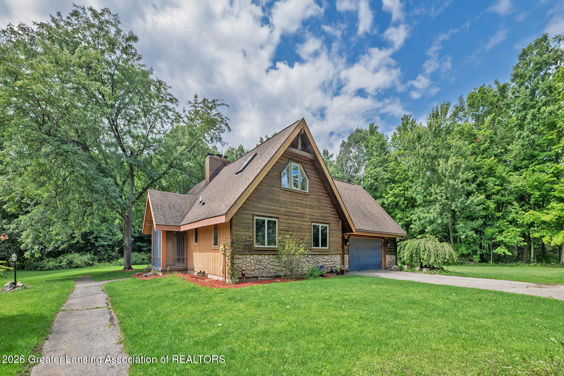 10471 Royston Road Grand Ledge, MI 48837 - Photo 2 of 38 02