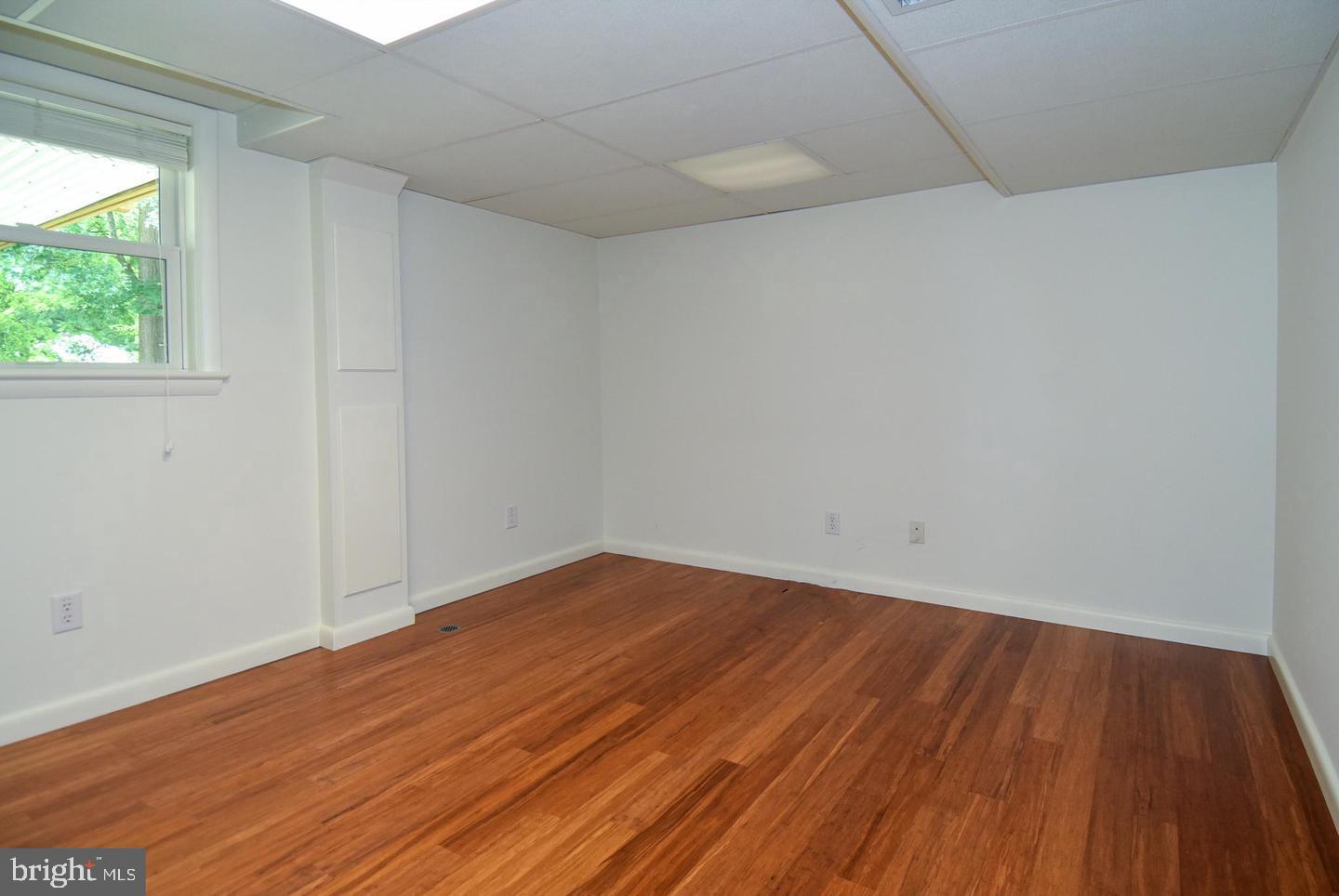606 Kingsley Road Southwest Vienna, VA 22180 - Photo 19 of 45
