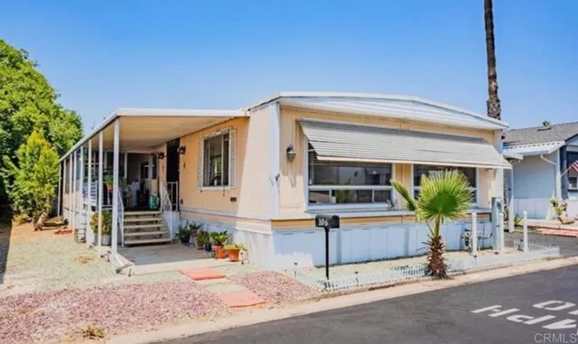 a view of house with a outdoor space