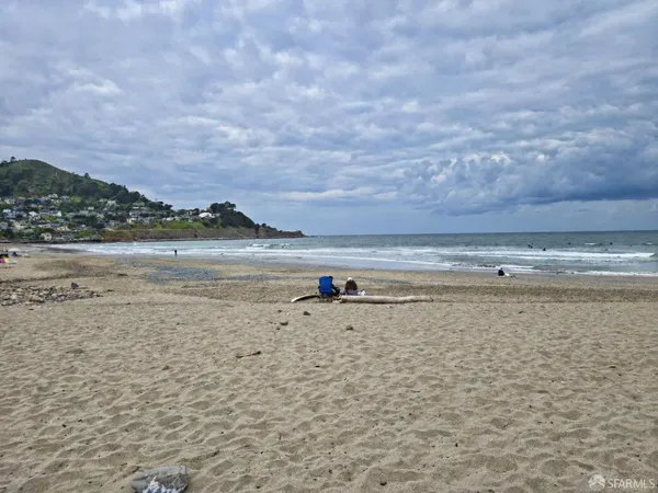 $1,299,000 | 935 Regina Way, Pacifica, CA 94044