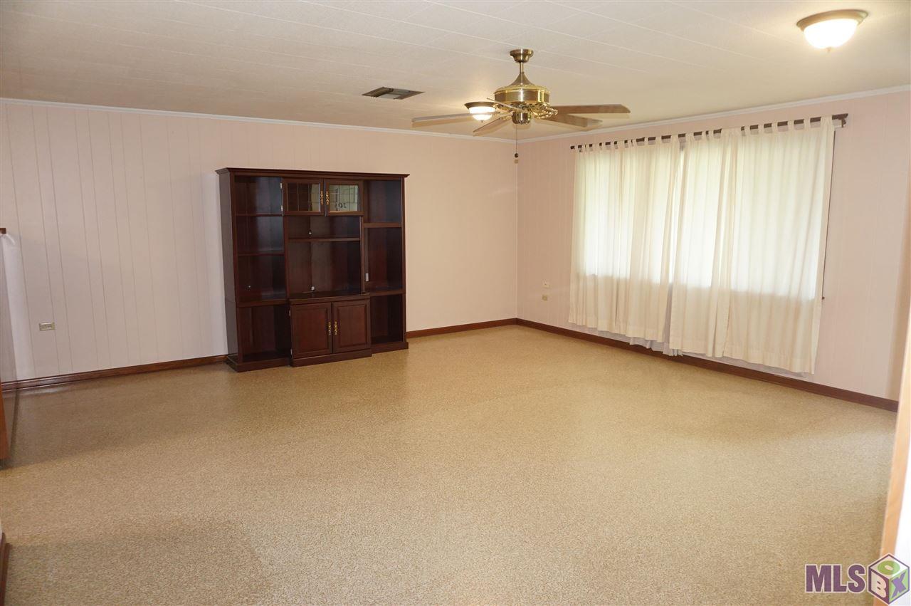 206 4 Point Drive Raceland, LA 70394 - Photo 2 of 31