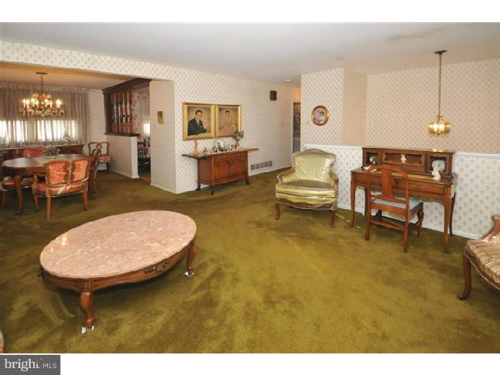 410 Johnson Road Horsham, PA 19044 - Photo 3 of 24 Living Room