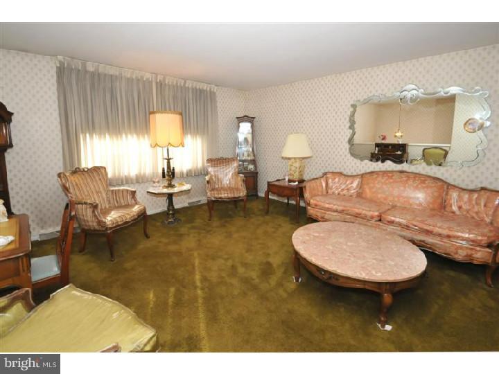 410 Johnson Road Horsham, PA 19044 - Photo 6 of 24 Living Room