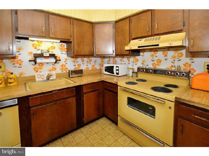 410 Johnson Road Horsham, PA 19044 - Photo 10 of 24 Kitchen