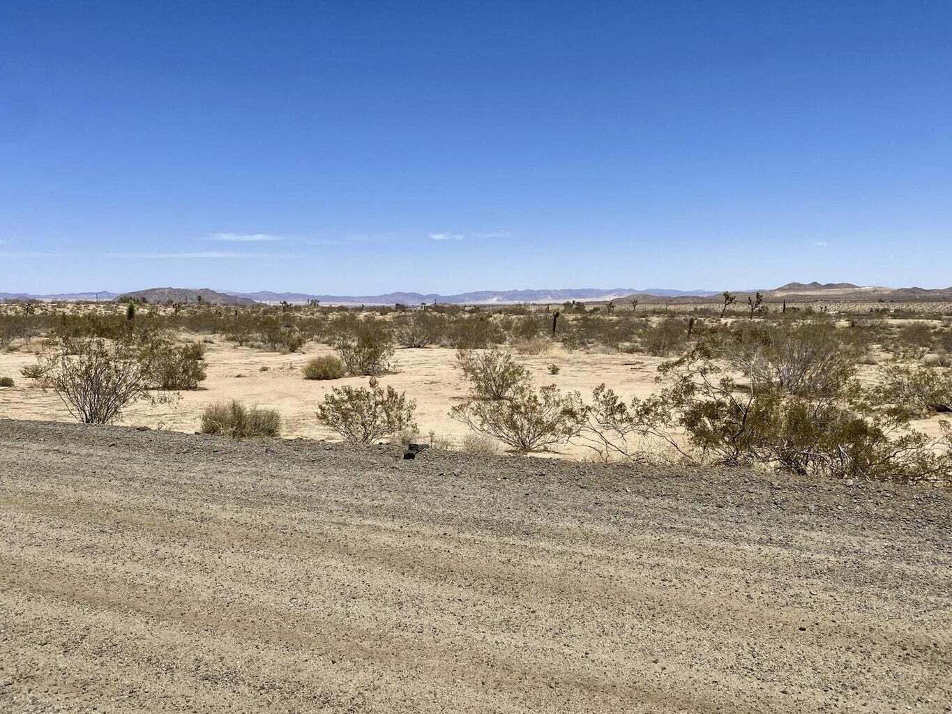 205 Old Woman Springs Road Yucca Valley, CA 92284 - Photo 11 of 33 a view of lake view and mountain view