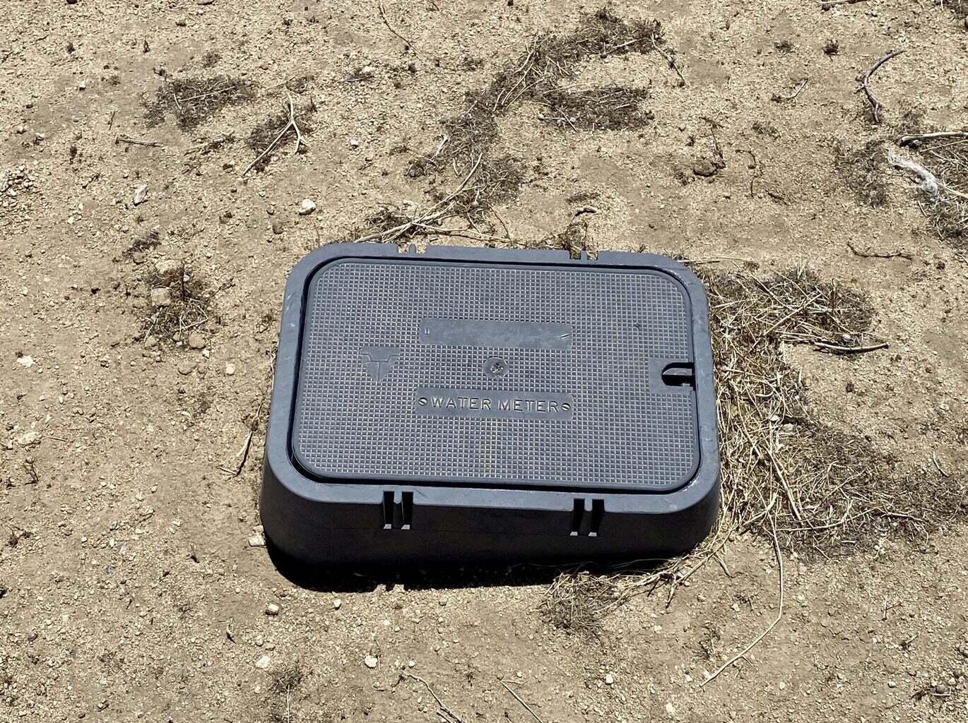 205 Old Woman Springs Road Yucca Valley, CA 92284 - Photo 2 of 33 a view of wooden floor in a bathroom