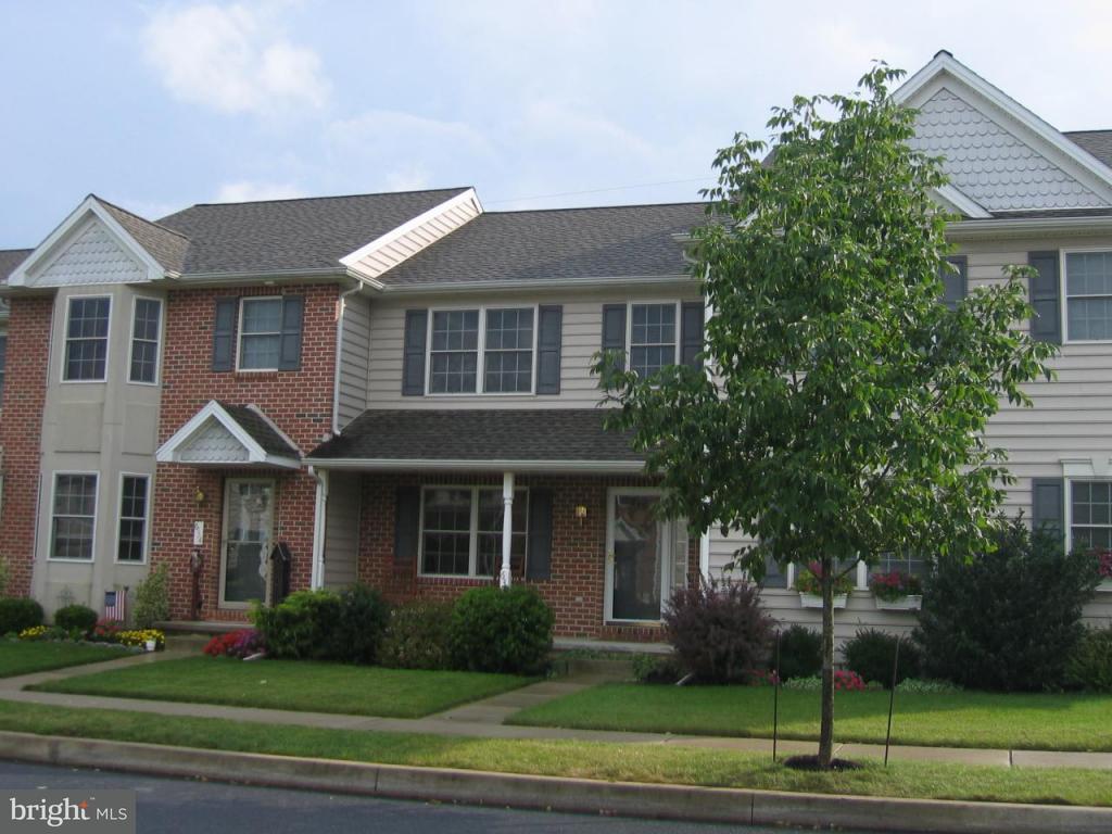 632 Chickadee Drive Lititz, PA 17543 - Photo 1 of 29 Gallery Image 1