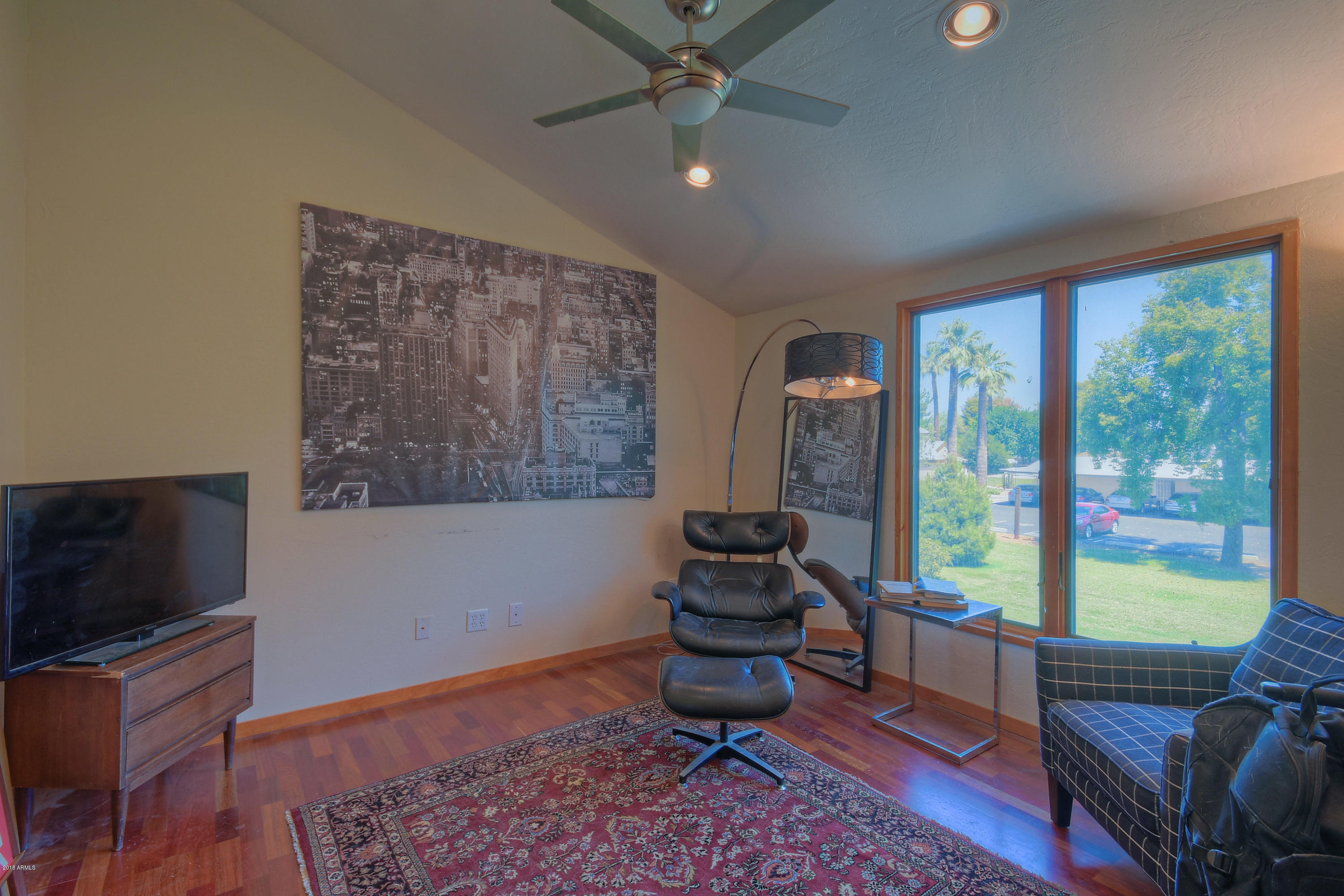 7110 North 7th Avenue Phoenix, AZ 85021 - Photo 14 of 20 7110 N 7th-016-8-Guest Bedr-MLS_Size