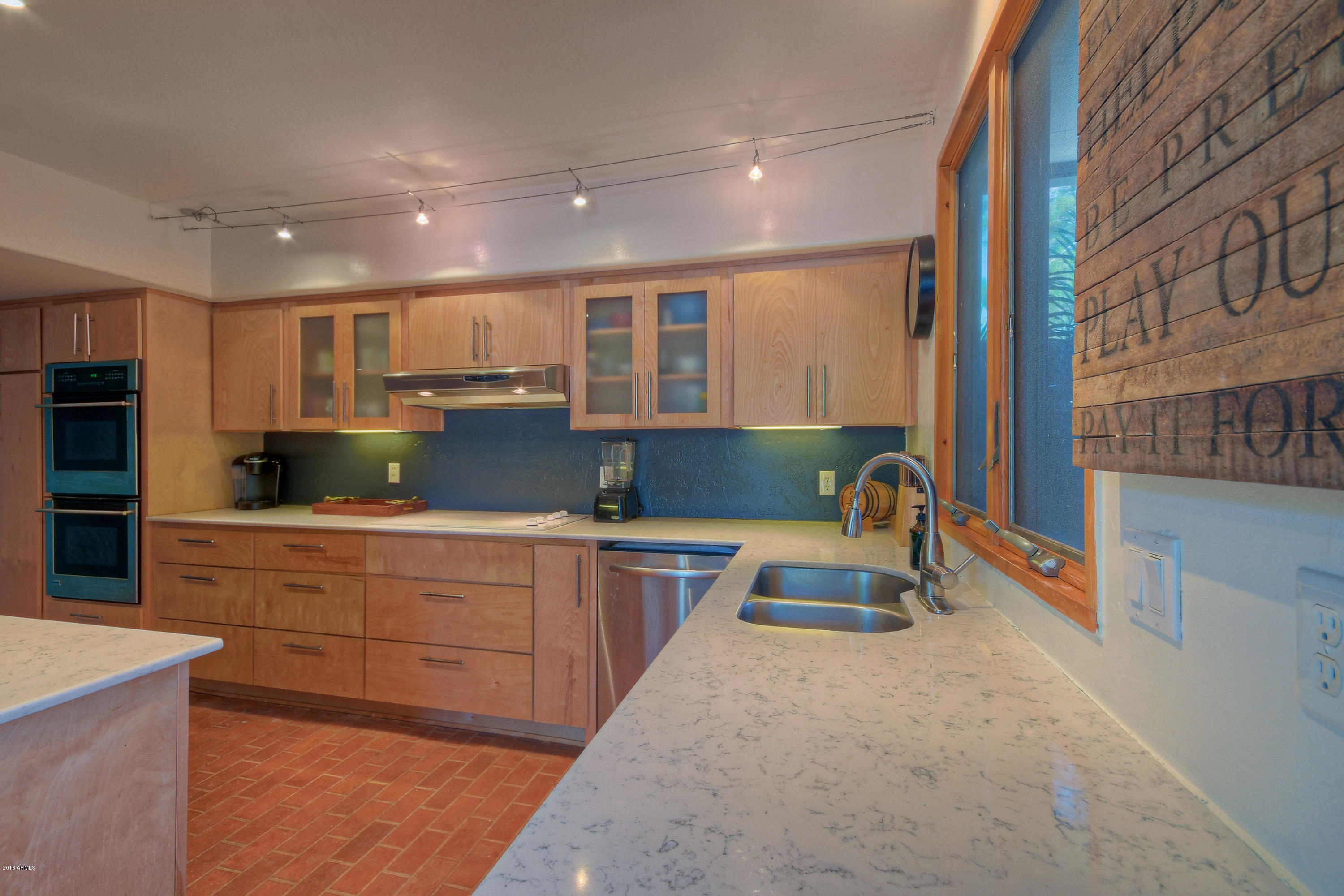7110 North 7th Avenue Phoenix, AZ 85021 - Photo 5 of 20 7110 N 7t-008-10-Kitchen-MLS_Size