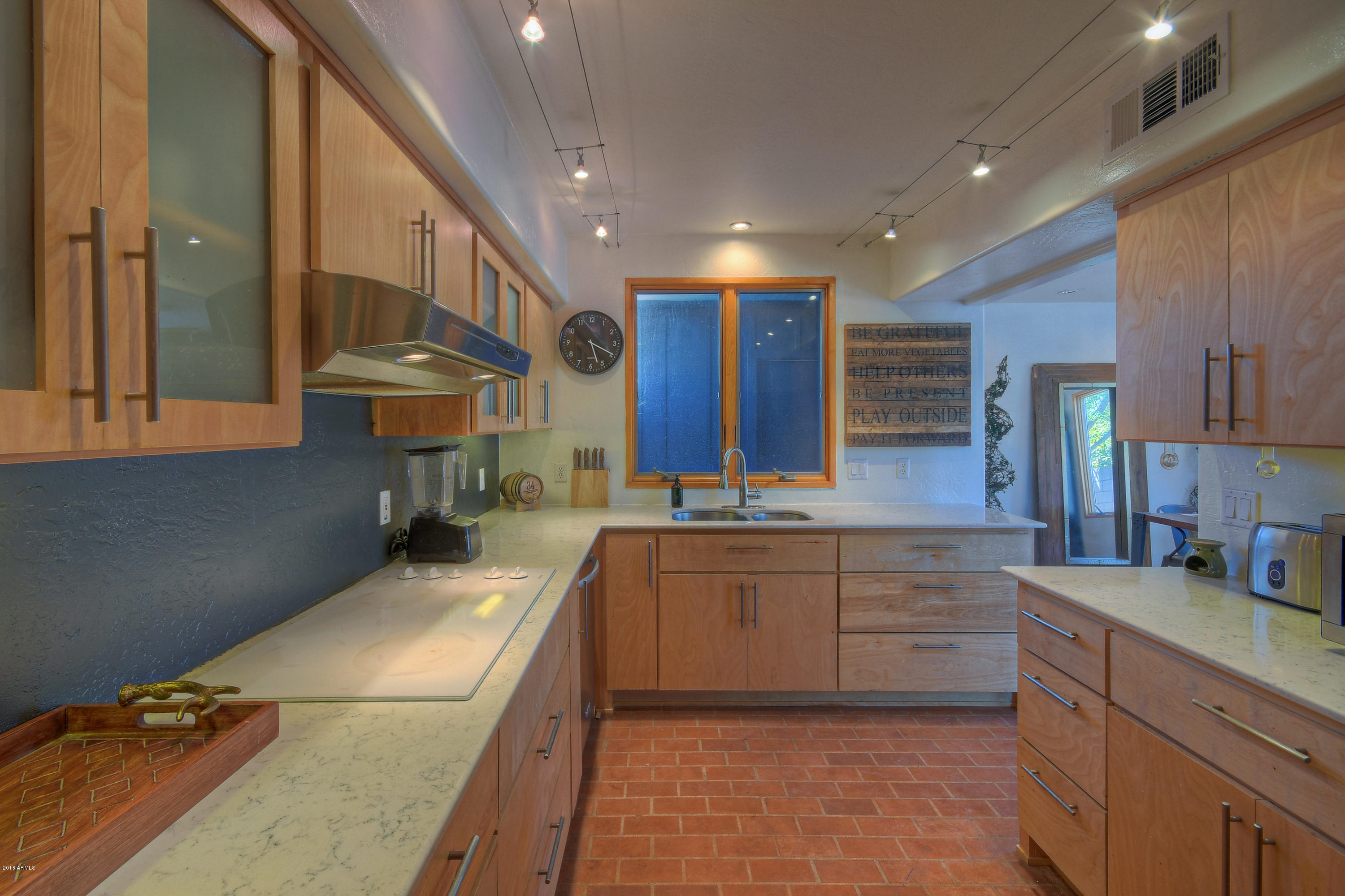 7110 North 7th Avenue Phoenix, AZ 85021 - Photo 7 of 20 7110 N 7t-009-14-Kitchen-MLS_Size
