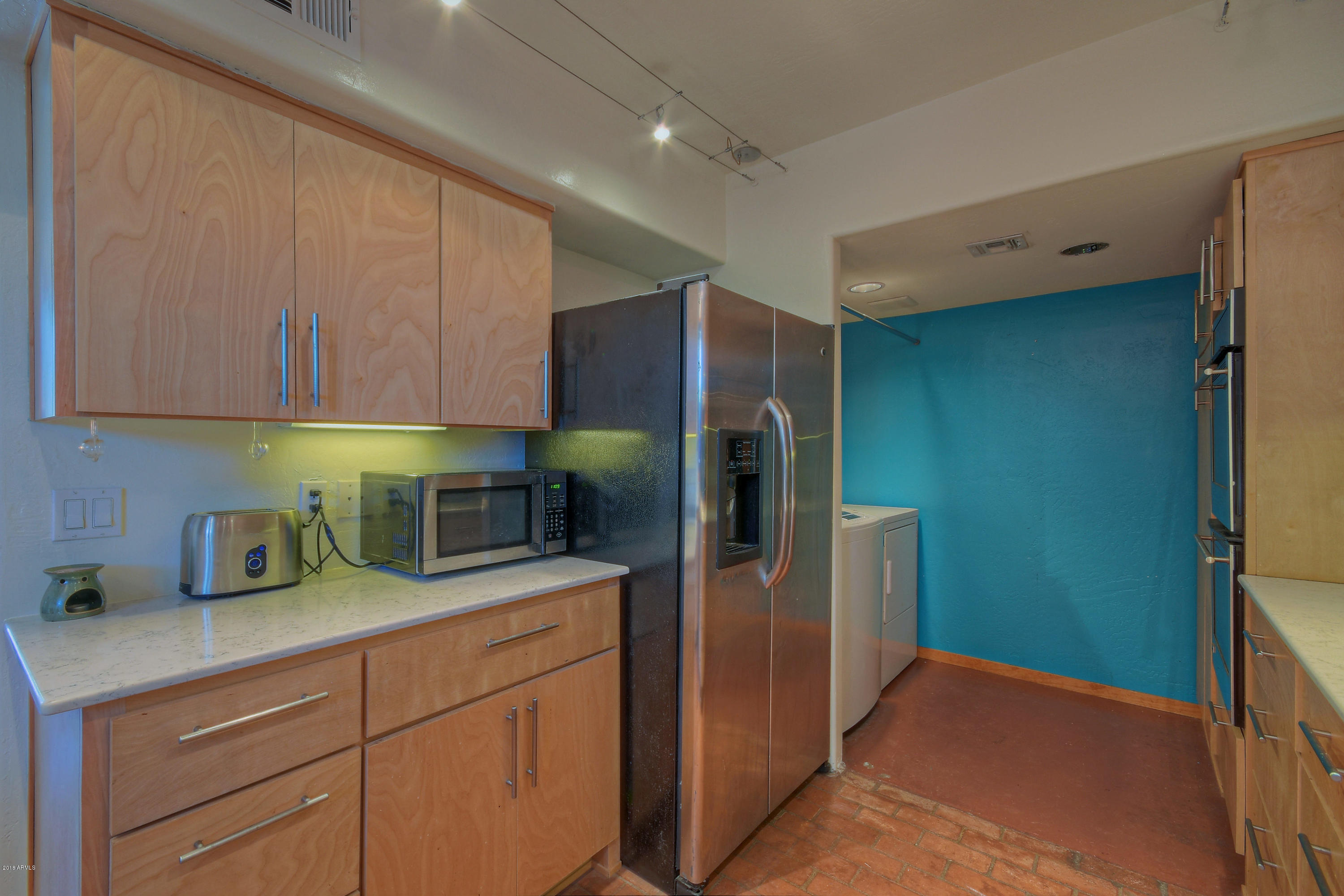 7110 North 7th Avenue Phoenix, AZ 85021 - Photo 8 of 20 7110 N 7t-011-20-Kitchen-MLS_Size