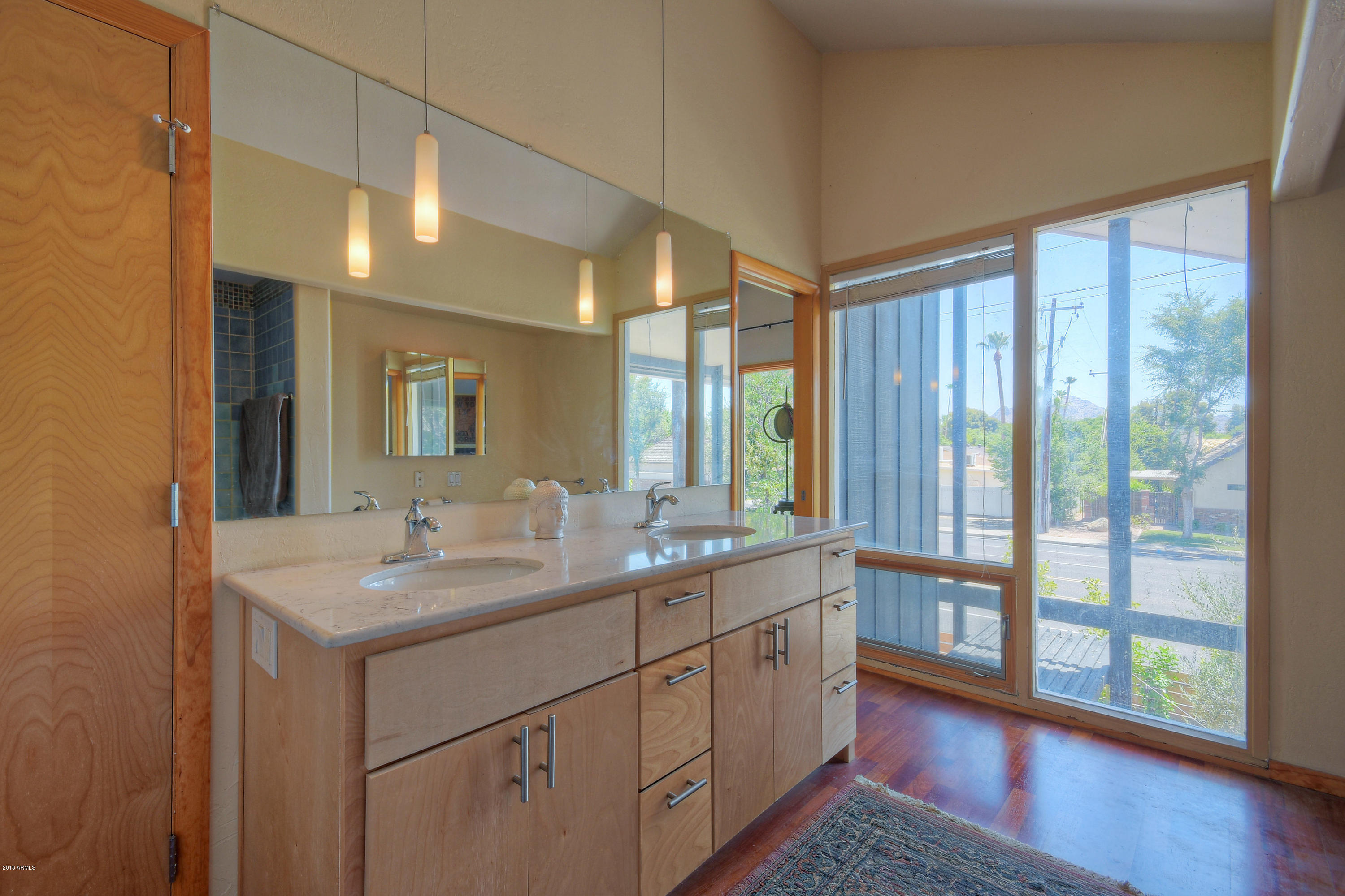 7110 North 7th Avenue Phoenix, AZ 85021 - Photo 9 of 20 7110 N 7t-014-16-Master Ba-MLS_Size