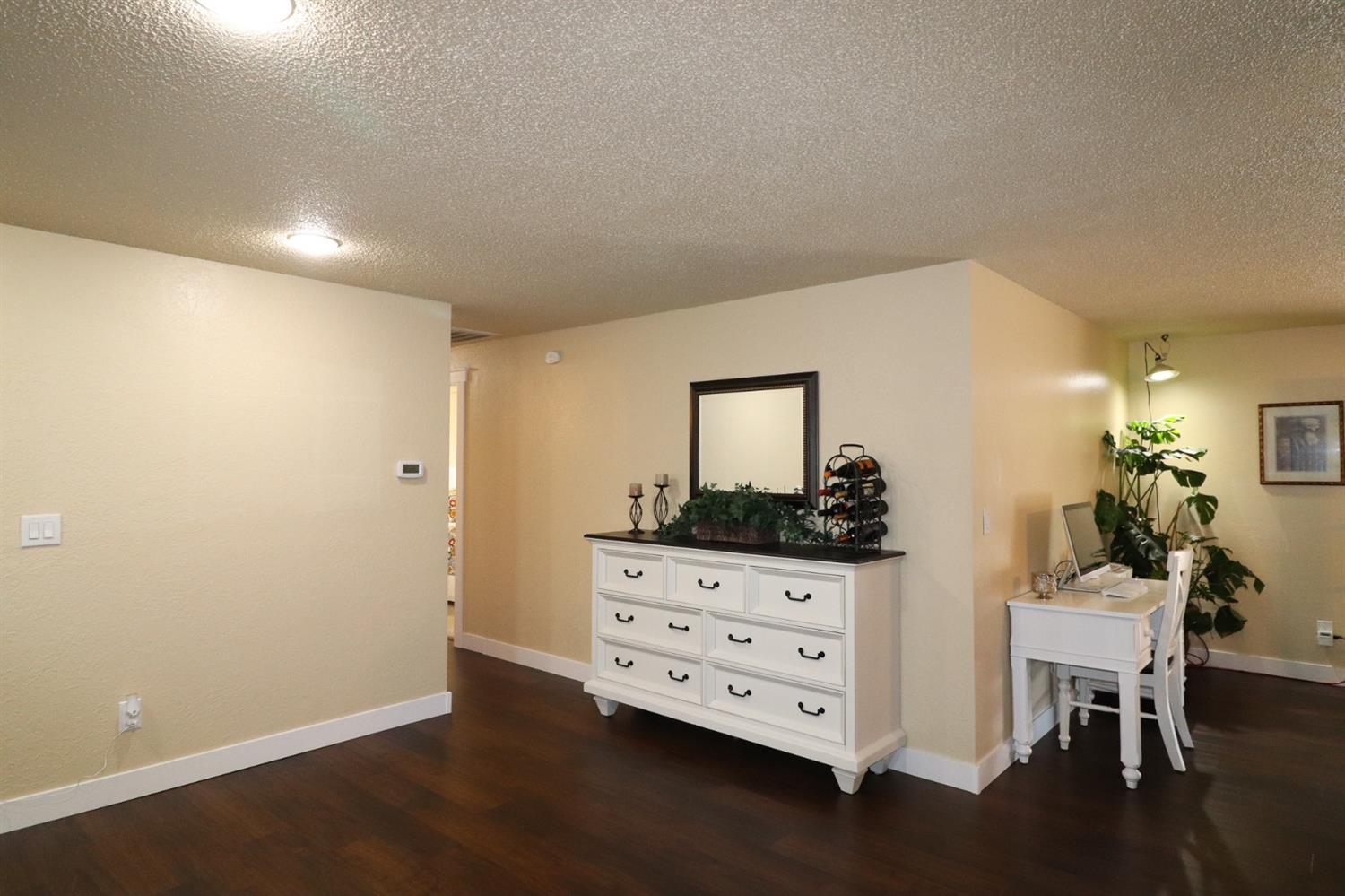 2434 Roberts Road Medford, OR 97504 - Photo 4 of 27 Additional Photo