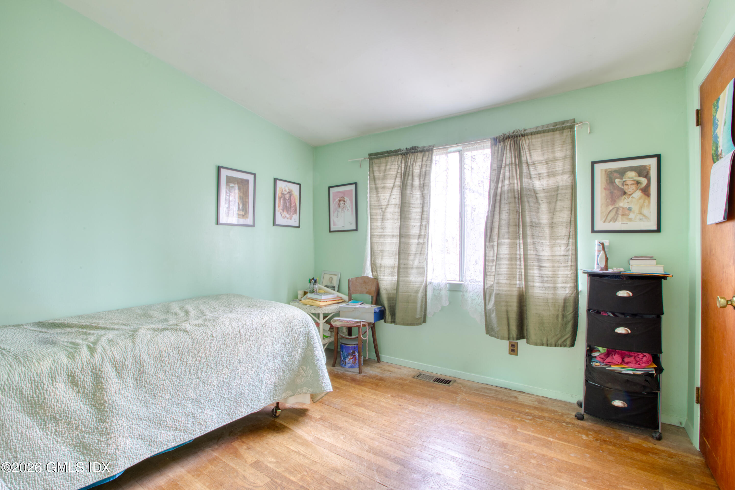 120 Florence Road Riverside, CT 06878 - Photo 13 of 20 Bedroom #1