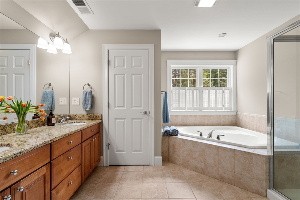 32 Overlook Road Wayland, MA 01778 - Photo 8 of 16