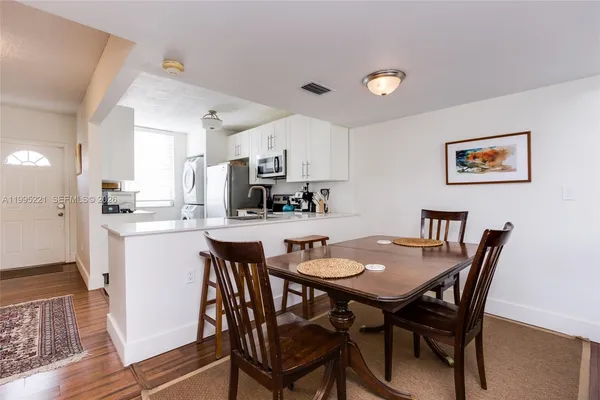 $2,800 | 1651 Northeast 115th Street, Unit 28C, Miami, FL 33181