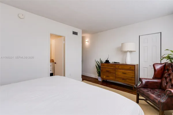 $2,800 | 1651 Northeast 115th Street, Unit 28C, Miami, FL 33181