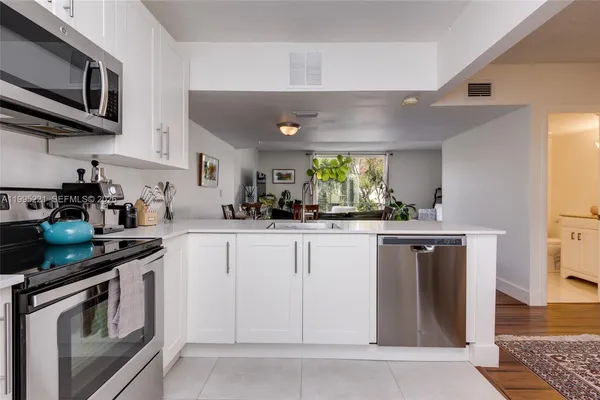 $2,800 | 1651 Northeast 115th Street, Unit 28C, Miami, FL 33181