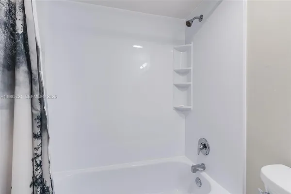 $2,800 | 1651 Northeast 115th Street, Unit 28C, Miami, FL 33181
