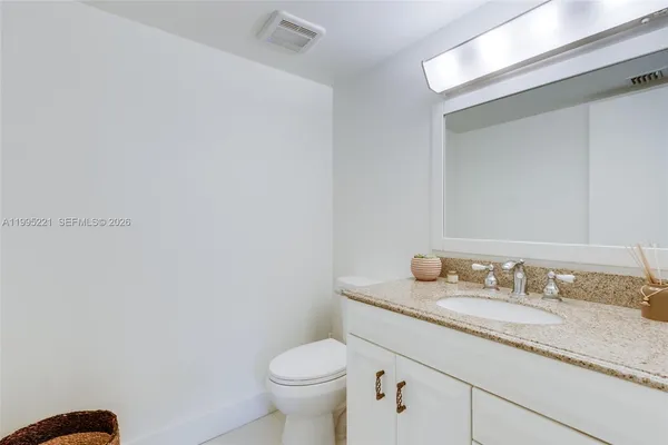 $2,800 | 1651 Northeast 115th Street, Unit 28C, Miami, FL 33181