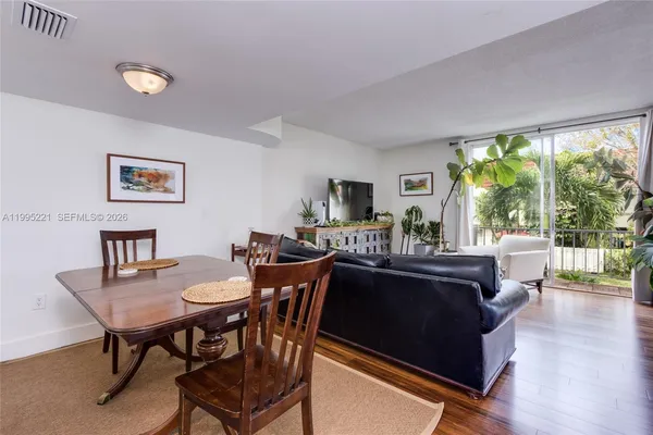 $2,800 | 1651 Northeast 115th Street, Unit 28C, Miami, FL 33181