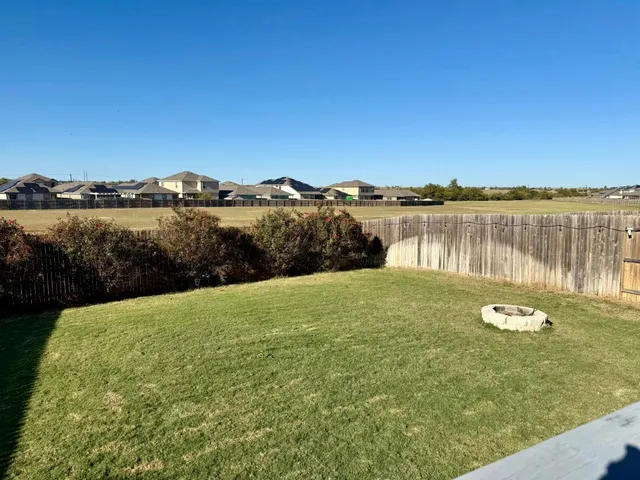 $338,999 | 408 Bedford Falls Lane, Jarrell, TX 76537