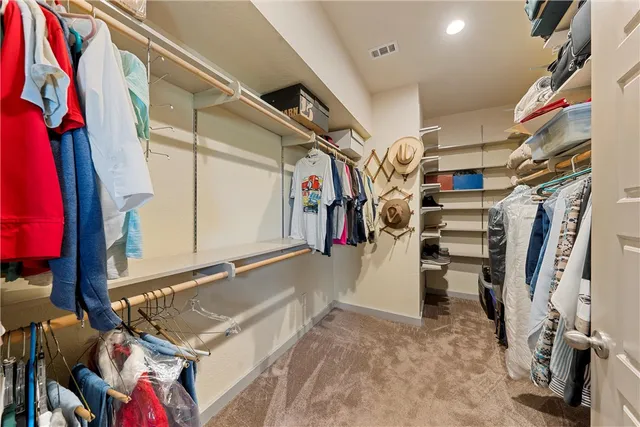 $985,000 | 200 Cr 481e Lott Tx 76656, Lott, TX 76656