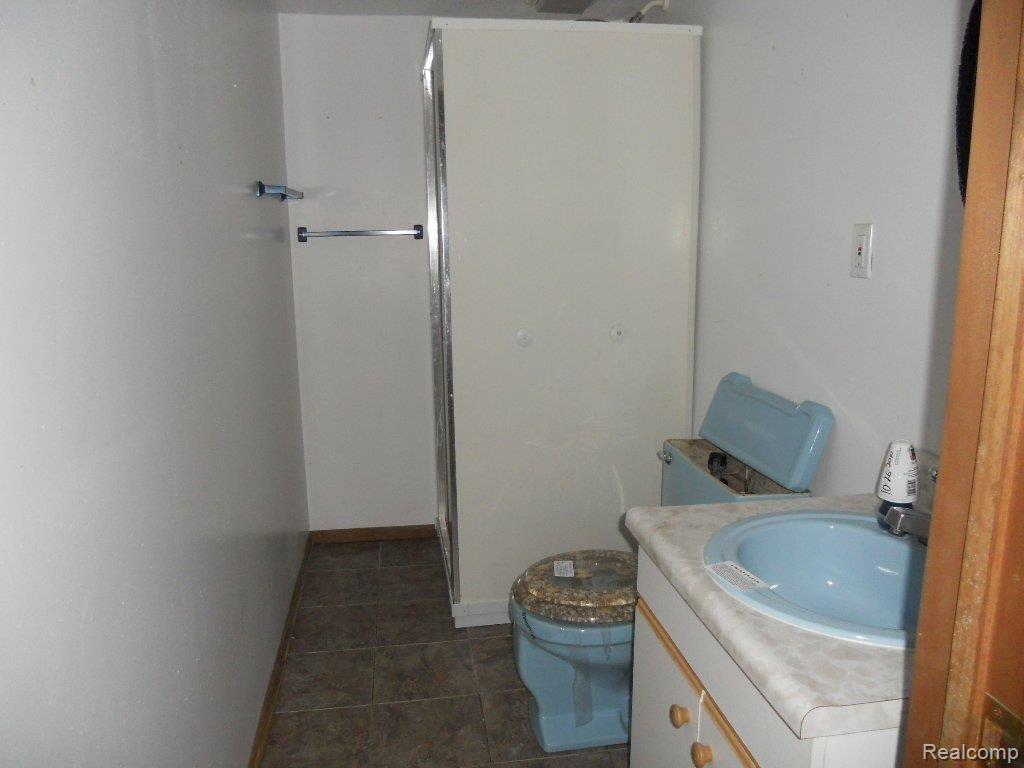 32041 Dixie Manor Road Rockwood, MI 48173 - Photo 7 of 15 2ND BATH