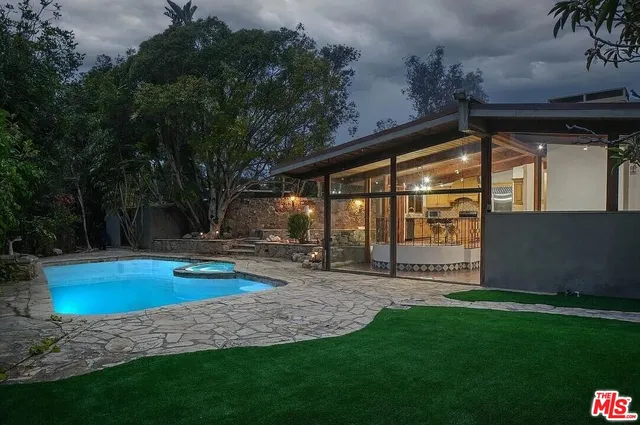 $9,995 | 800 Bramble Way, Los Angeles, CA 90049