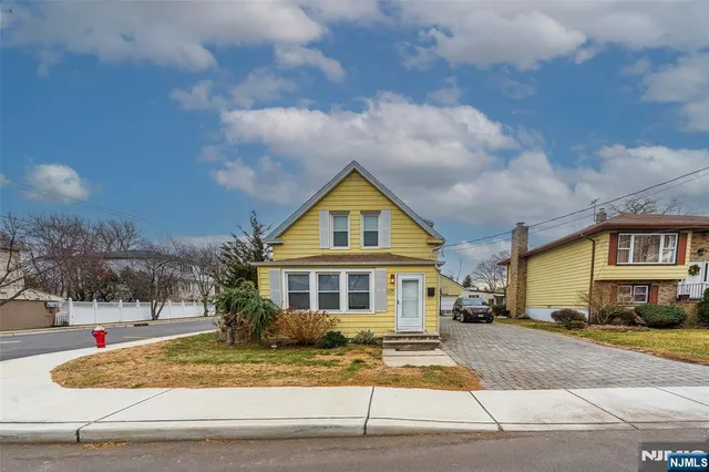 $499,999 | 17 Dietrich Street, Little Ferry, NJ 07643