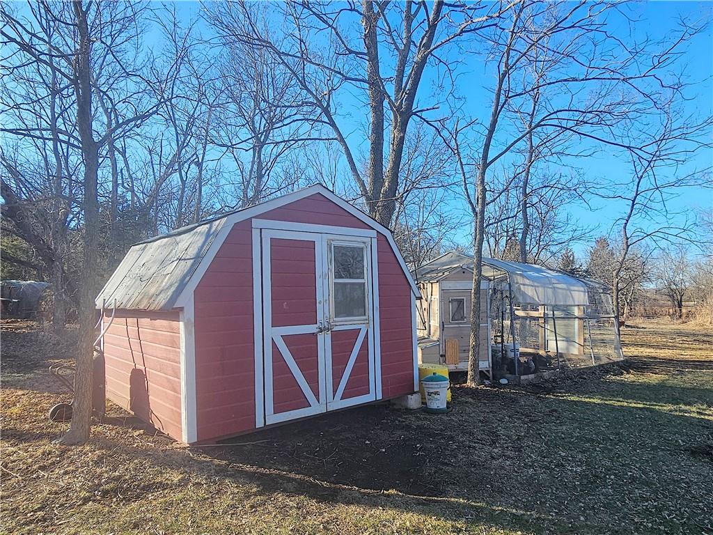 31881 Northwest Barton Road Garnett, KS 66032 - Photo 14 of 69